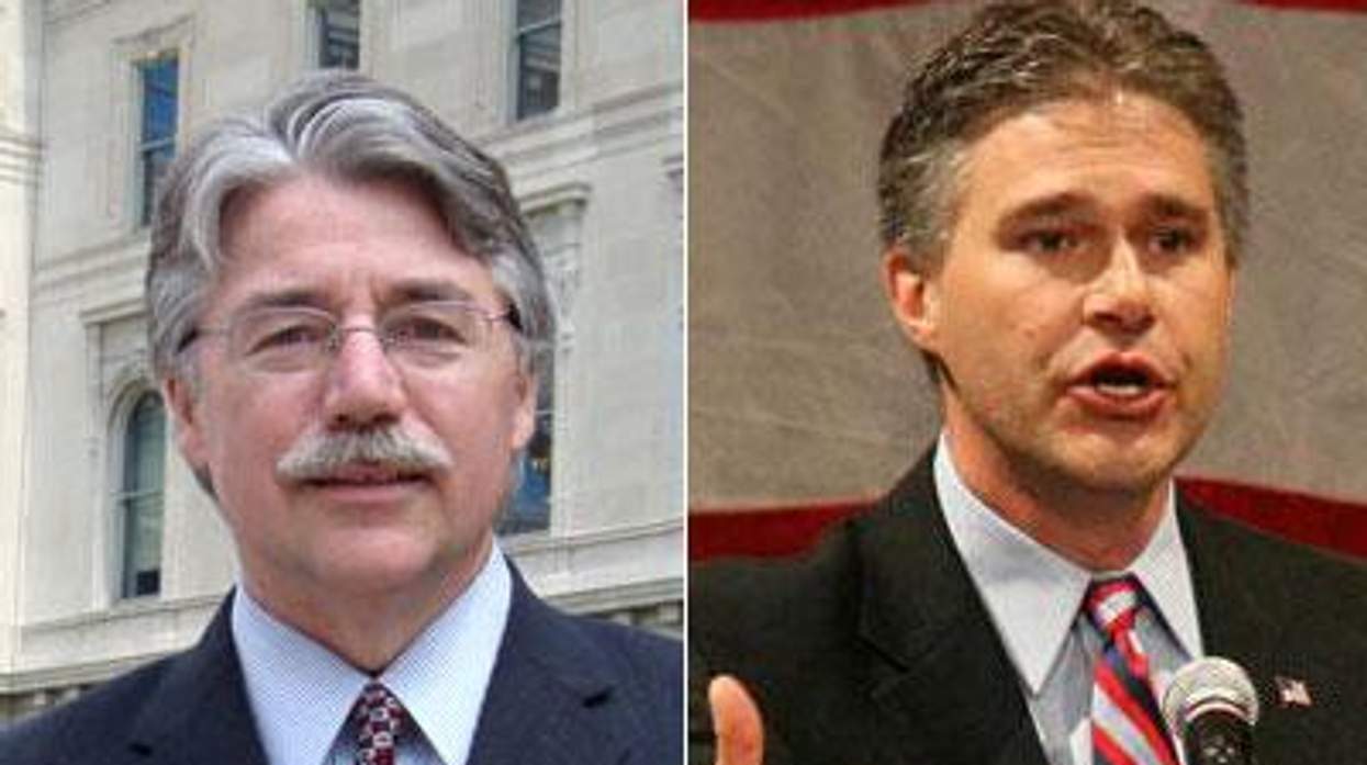 Attorney-general-greg-zoelle-and-jb-van-hollen-x400