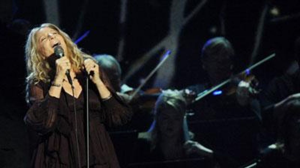 Barbrastreisandgiveawayx400_advocate