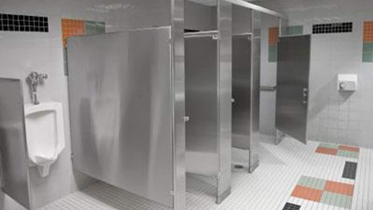 Bathroomx400_advocate_0