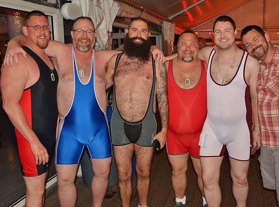 Bears-in-singlets-by-dan-mckeon-08