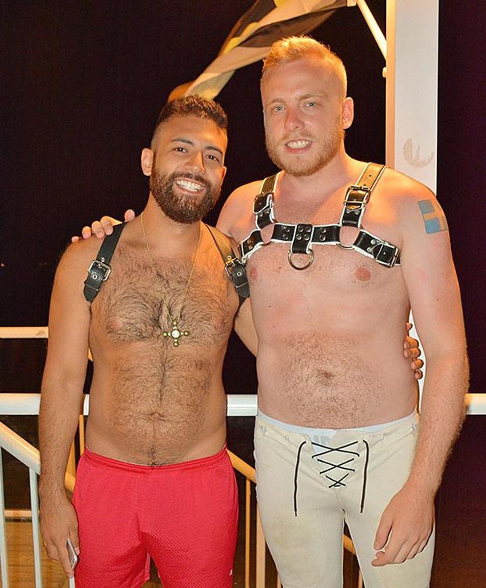 Bears-in-singlets-by-dan-mckeon-20