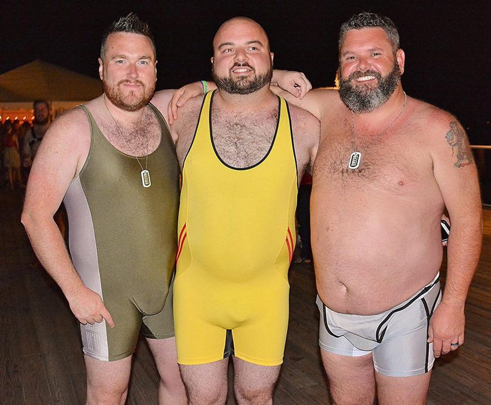 Bears-in-singlets-by-dan-mckeon-29