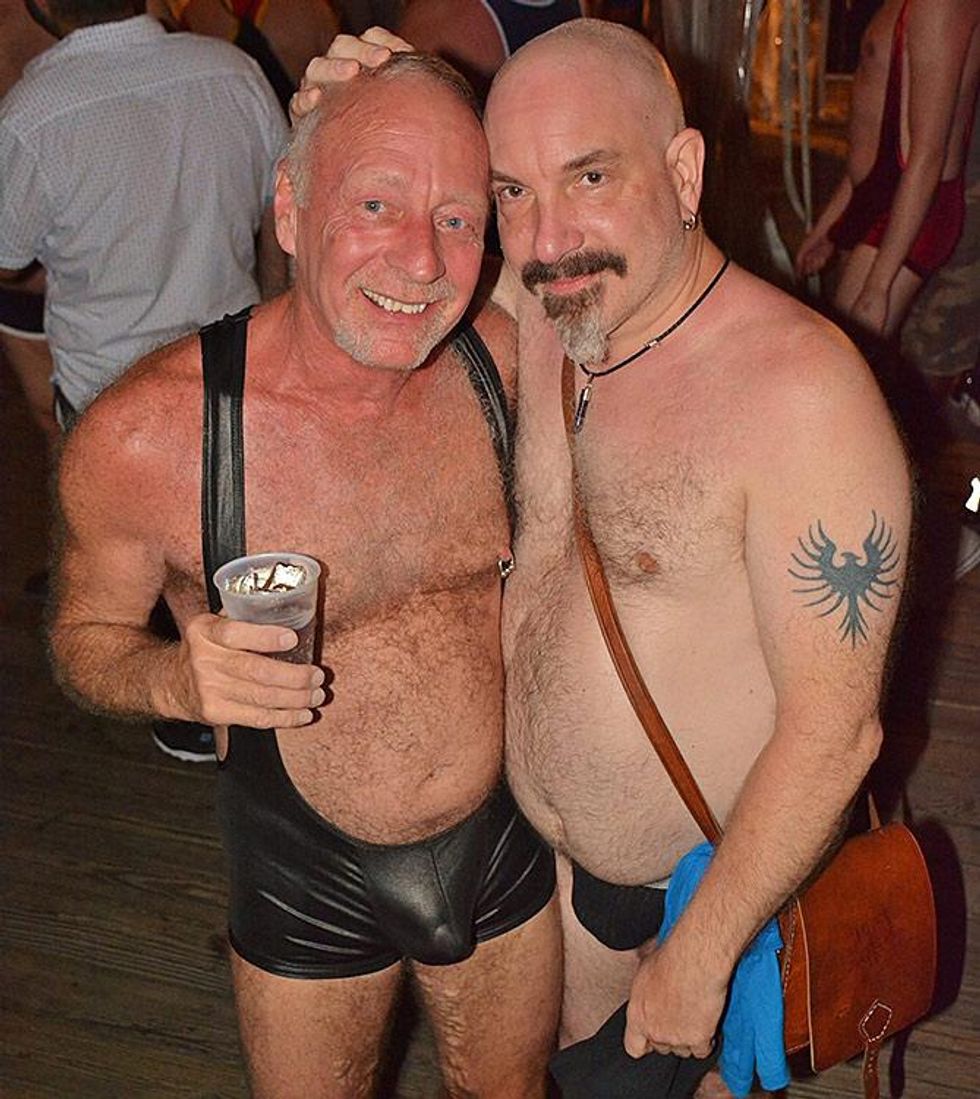 Bears-in-singlets-by-dan-mckeon-33