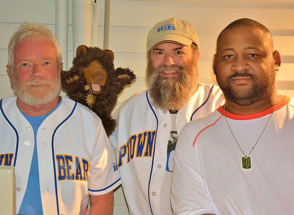 Bears-in-singlets-by-dan-mckeon-66