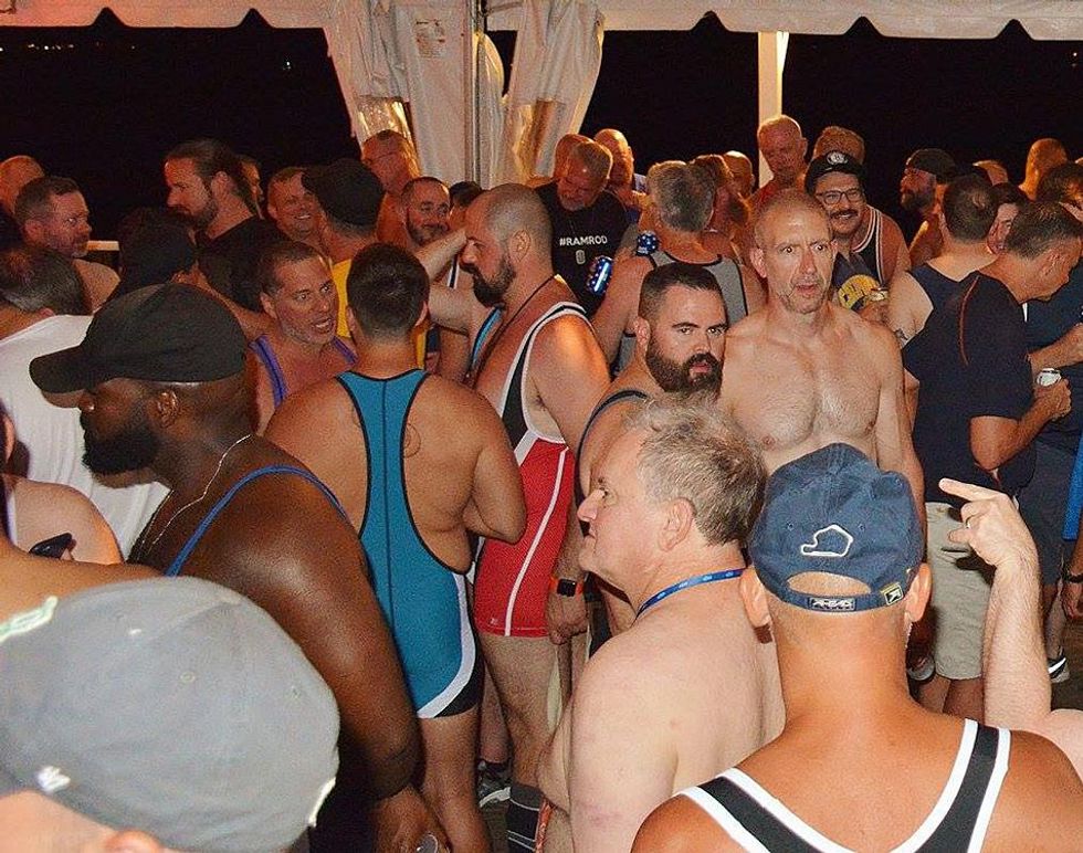 Bears-in-singlets-by-dan-mckeon-69