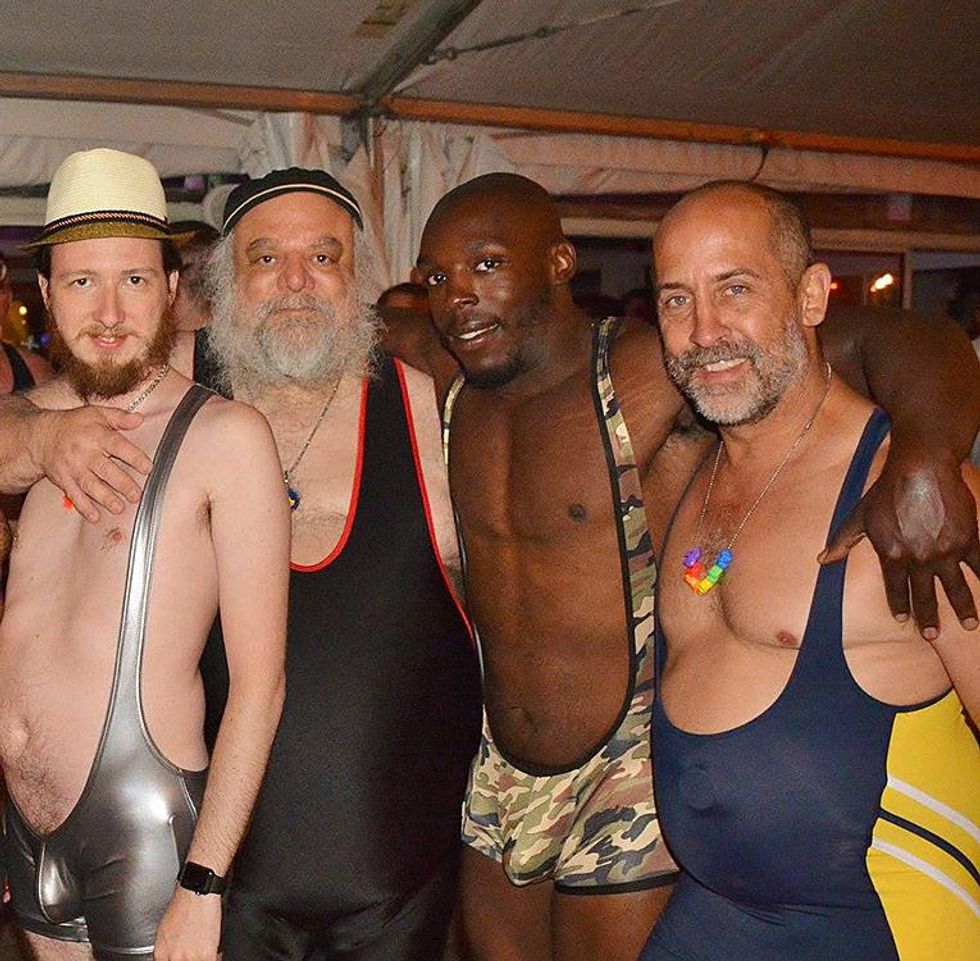 Bears-in-singlets-by-dan-mckeon-73