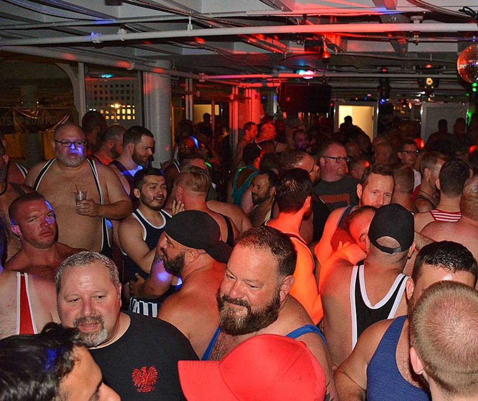 Bears-in-singlets-by-dan-mckeon-77