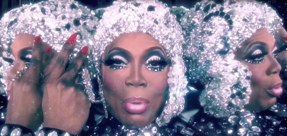 Bebe-zahara-benet-face-x633_0