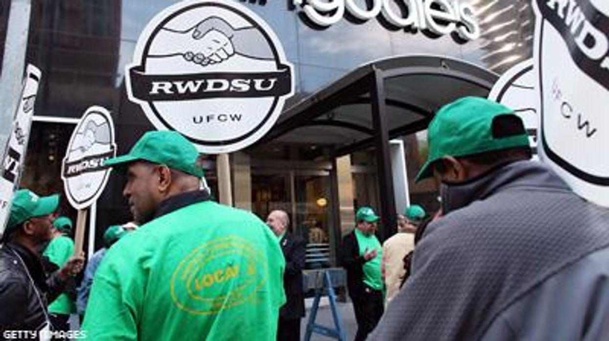 Bloomingdalesprotestlead_400x300