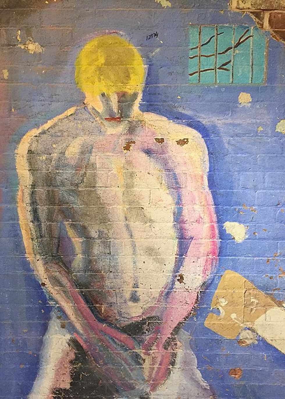 Boy-on-wall---stephen-lackx633