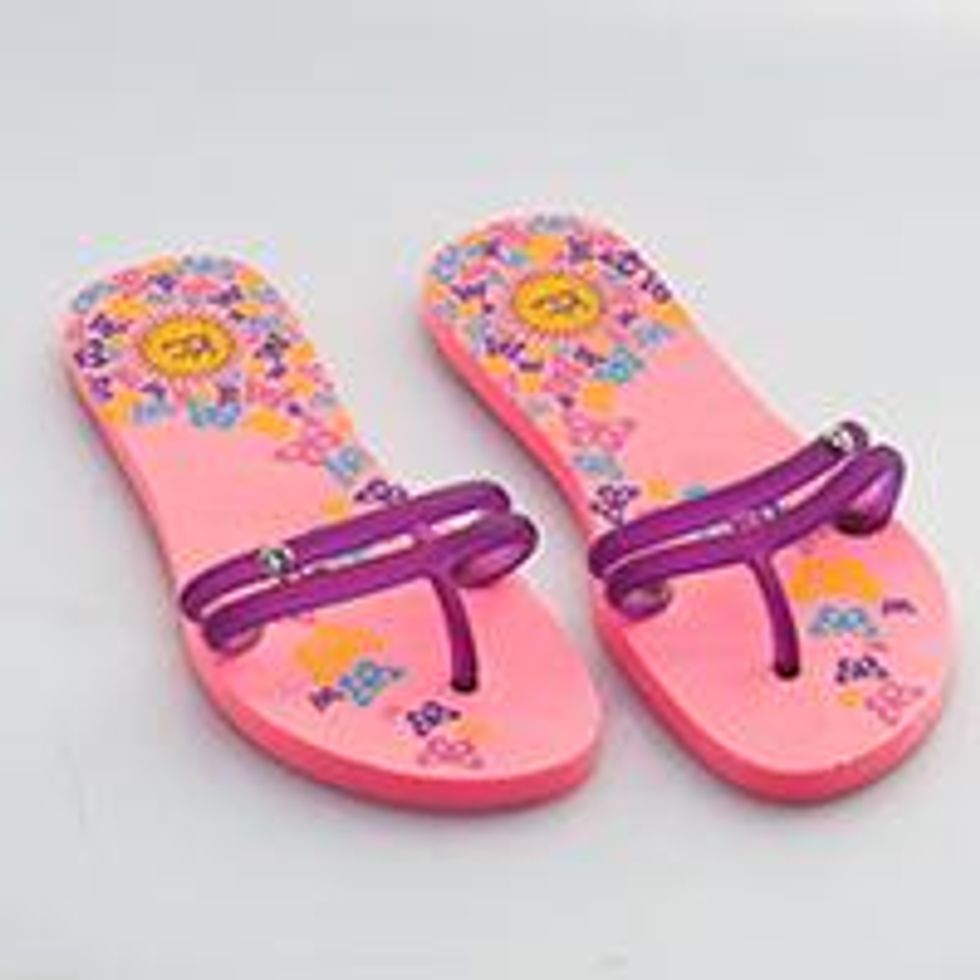 Calimojos-color-changing-flip-flops_0