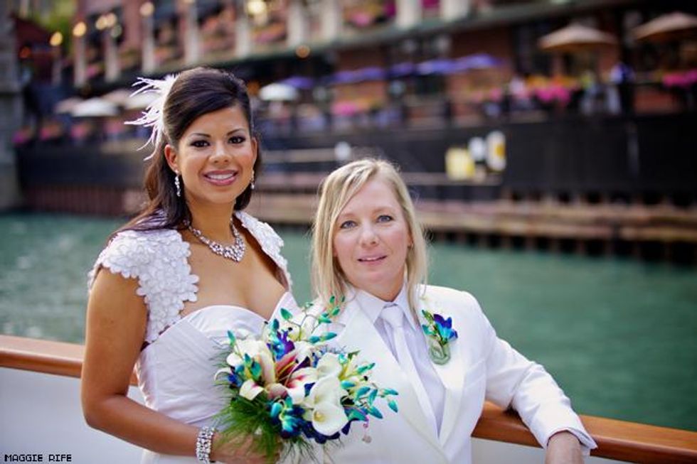 Capturinglove1_maggierife_x560_advocate