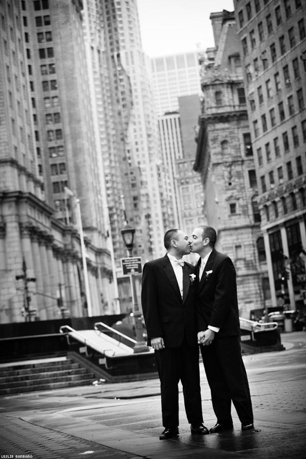 Capturinglove4x630_lesliebarbaro_advocate