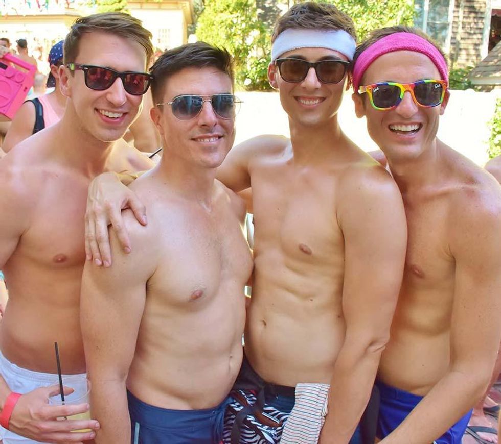 Carnival-pool-party-05