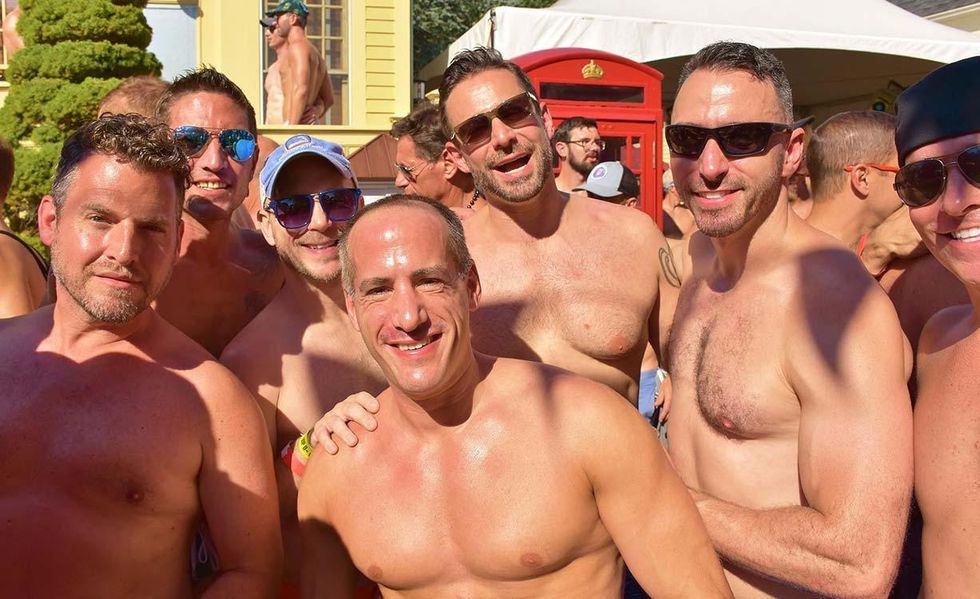 Carnival-pool-party-14