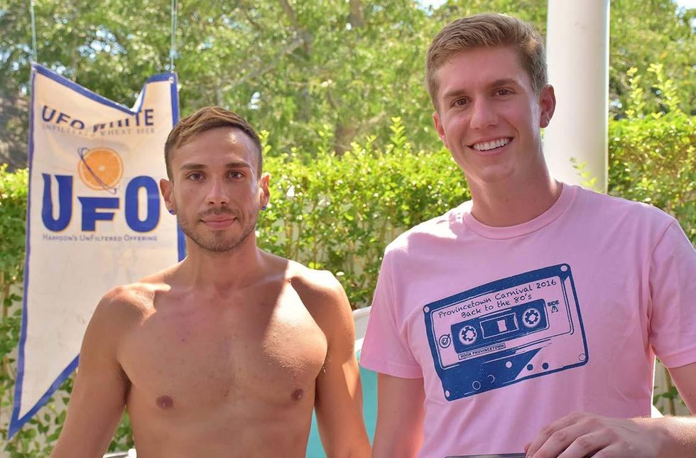 Carnival-pool-party-16