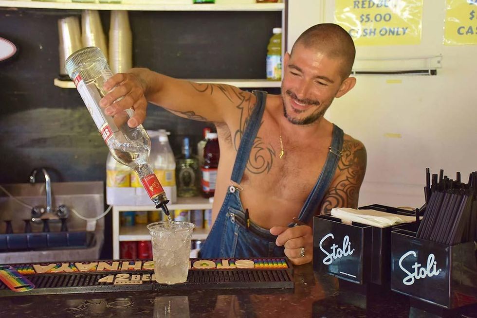 Carnival-pool-party-17