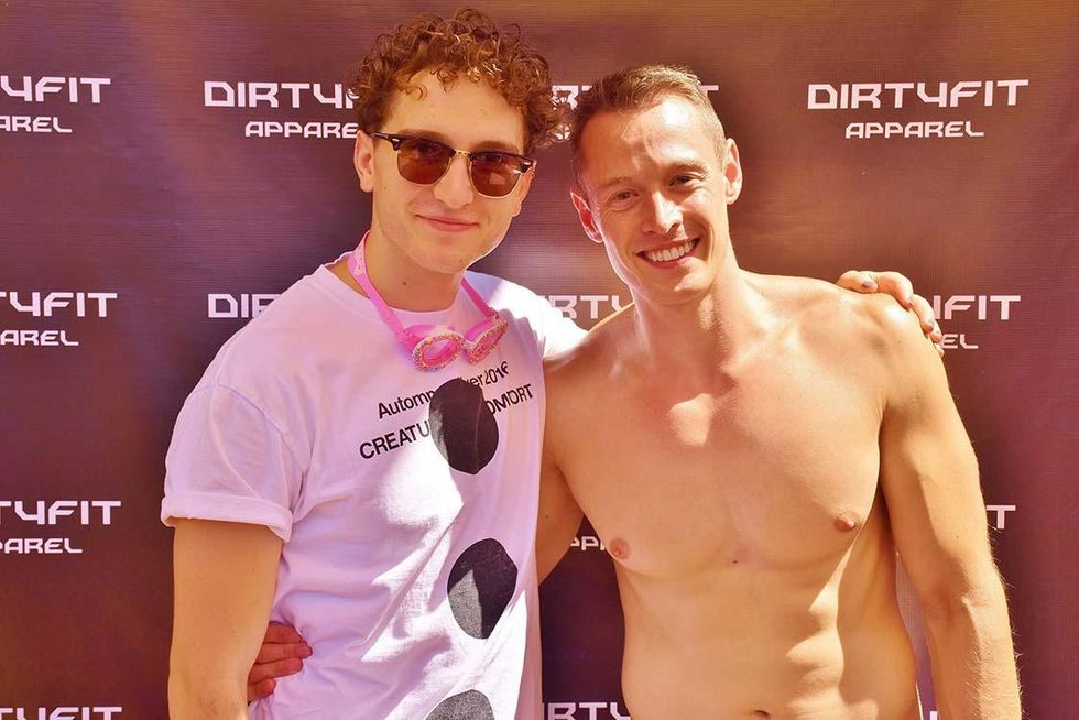 Carnival-pool-party-24