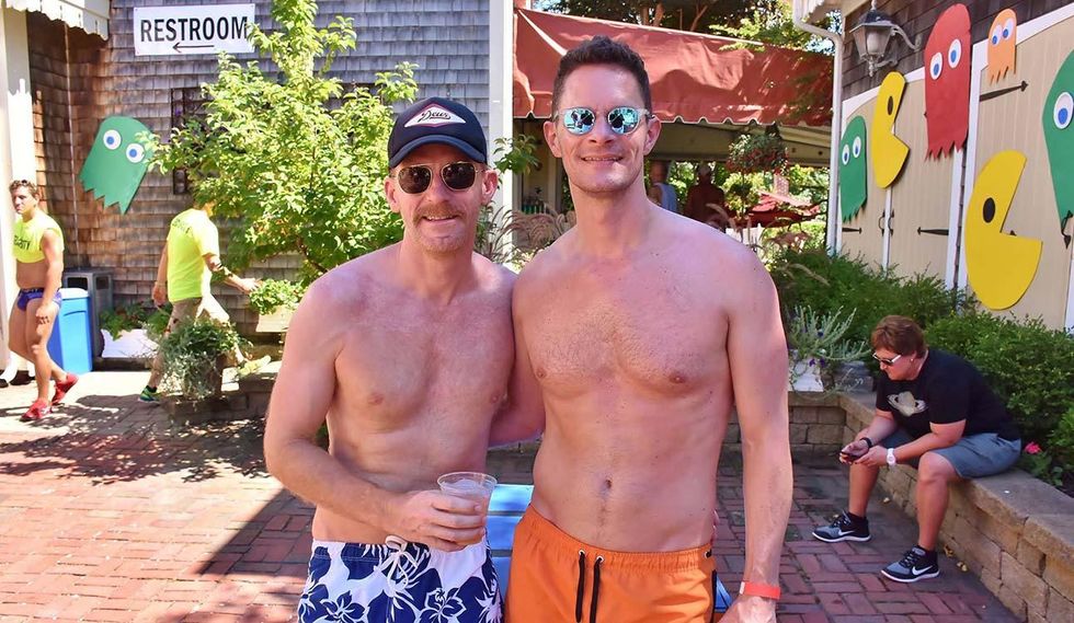 Carnival-pool-party-32