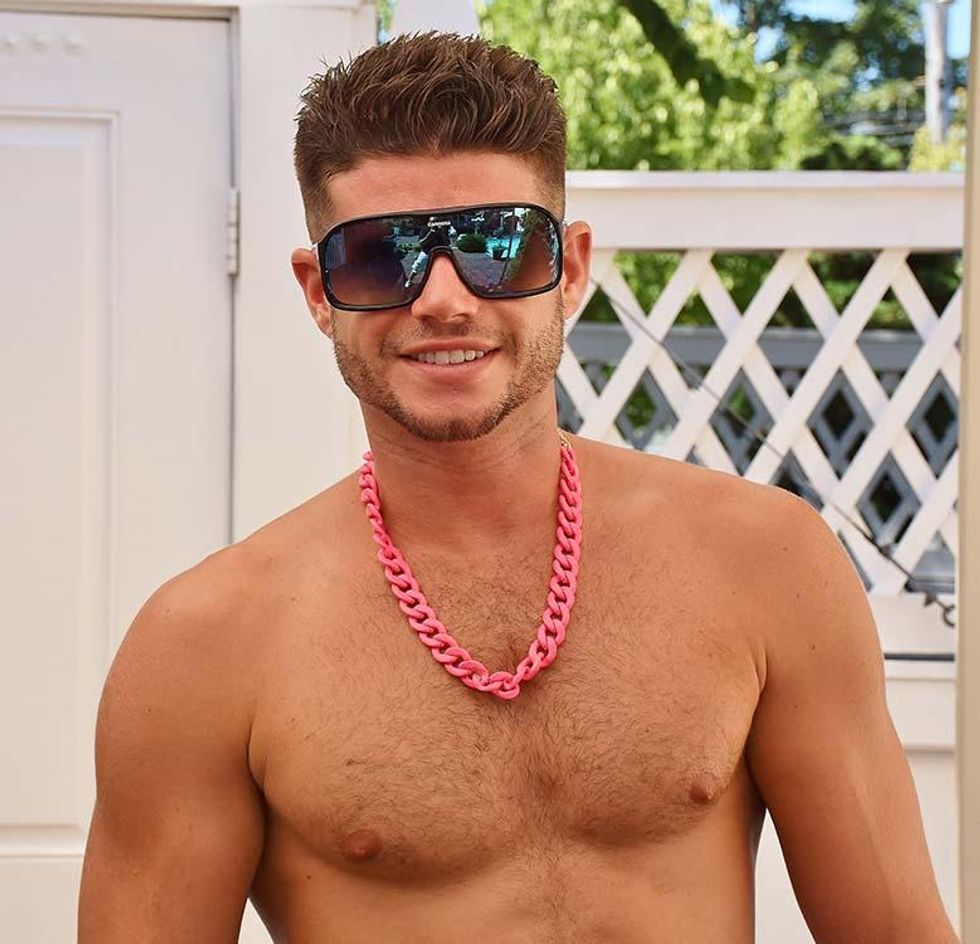 Carnival-pool-party-33