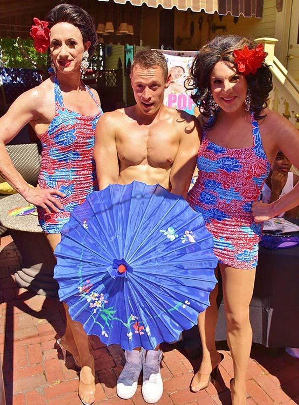 Carnival-pool-party-41