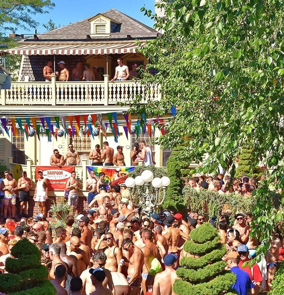 Carnival-pool-party-42