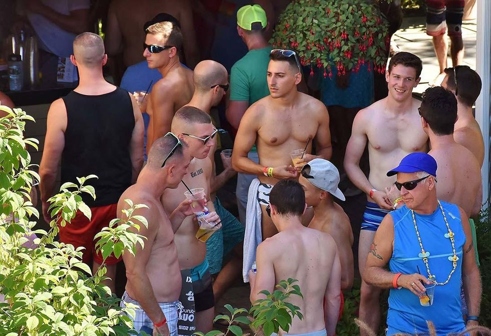 Carnival-pool-party-47