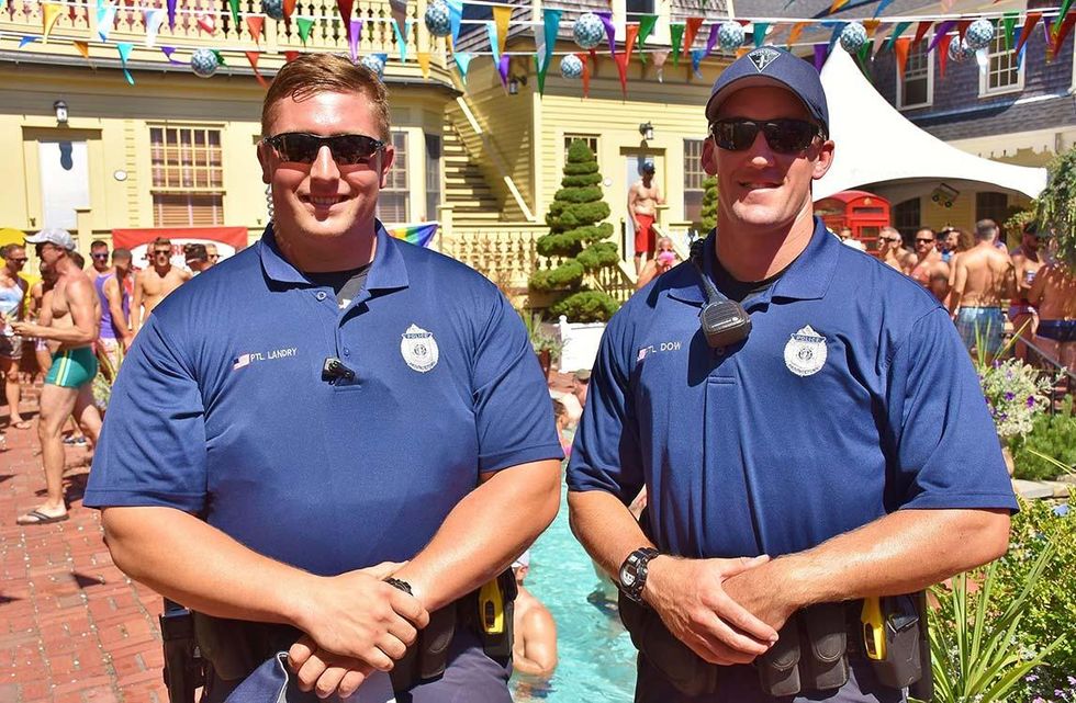 Carnival-pool-party-50