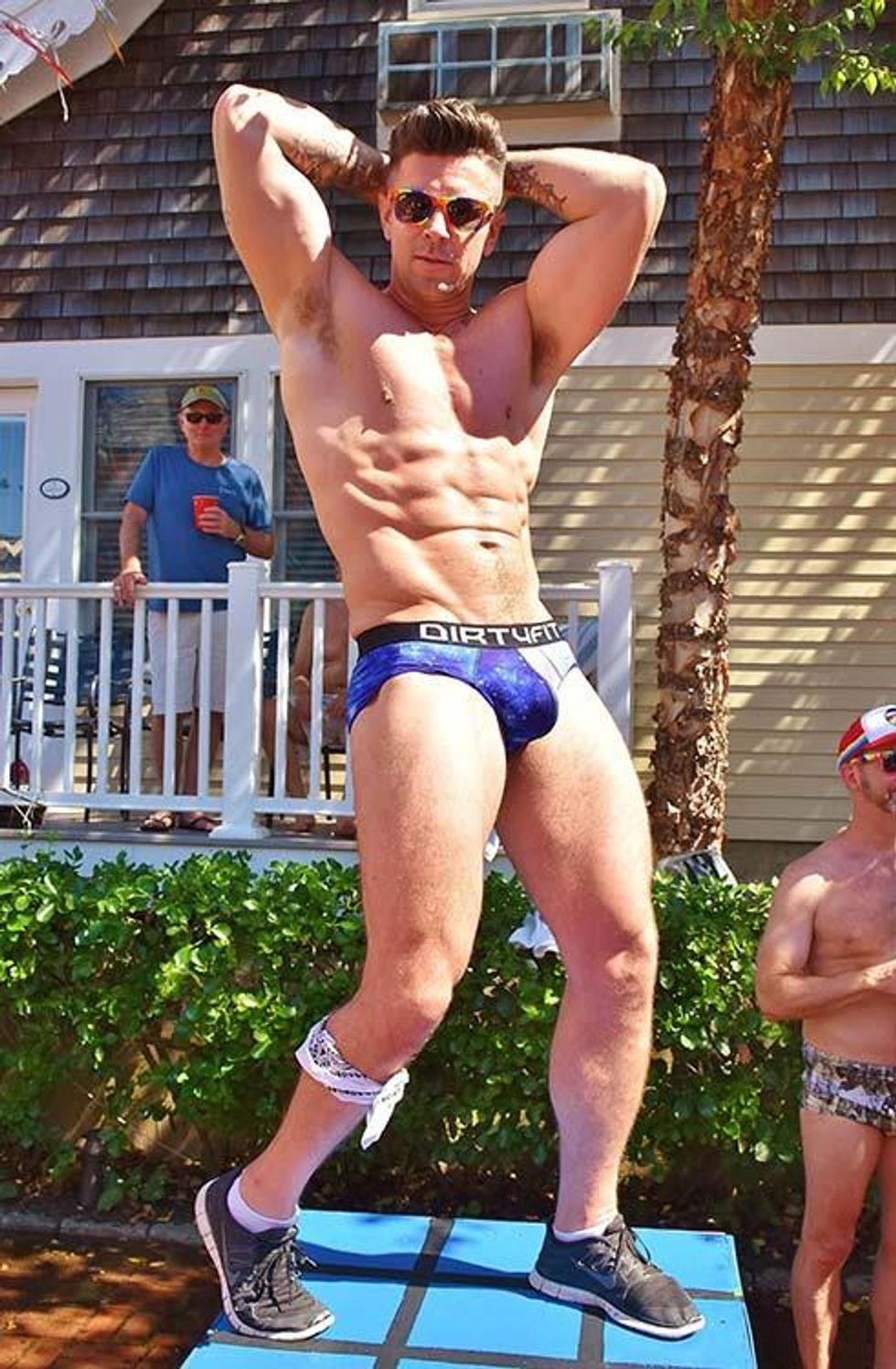 Carnival-pool-party-59