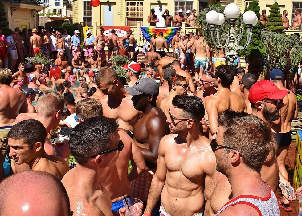 Carnival-pool-party-60