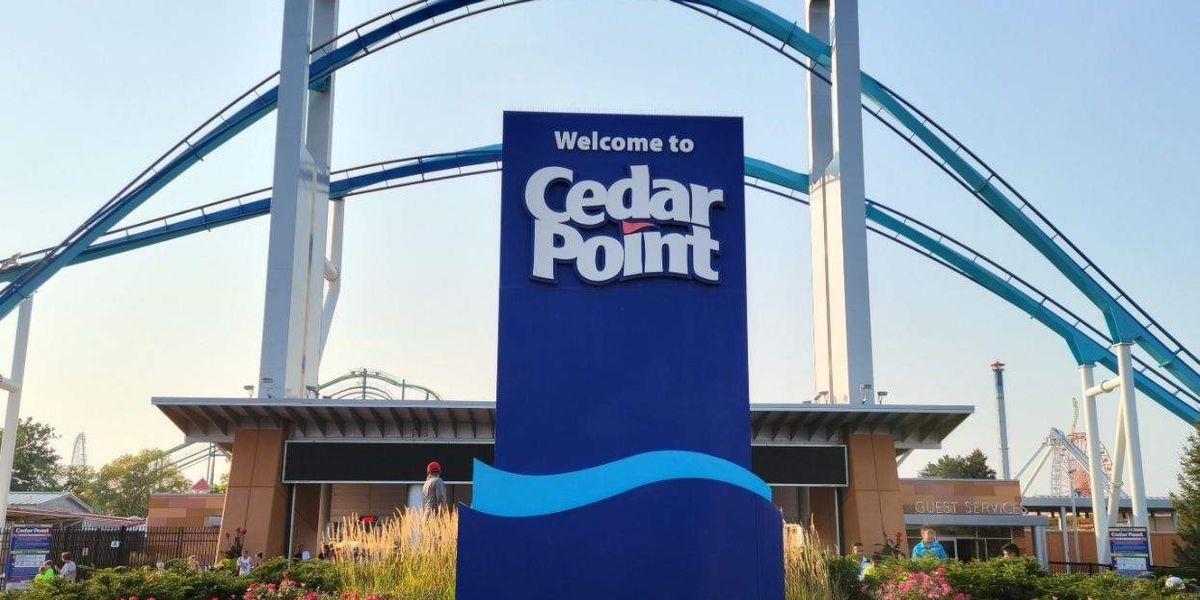 Man arrested for pulling down trans woman's skirt in front of children at Ohio amusement park