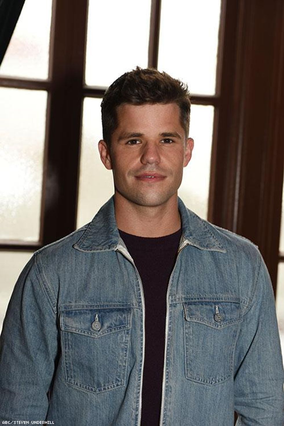 Charlie Carver