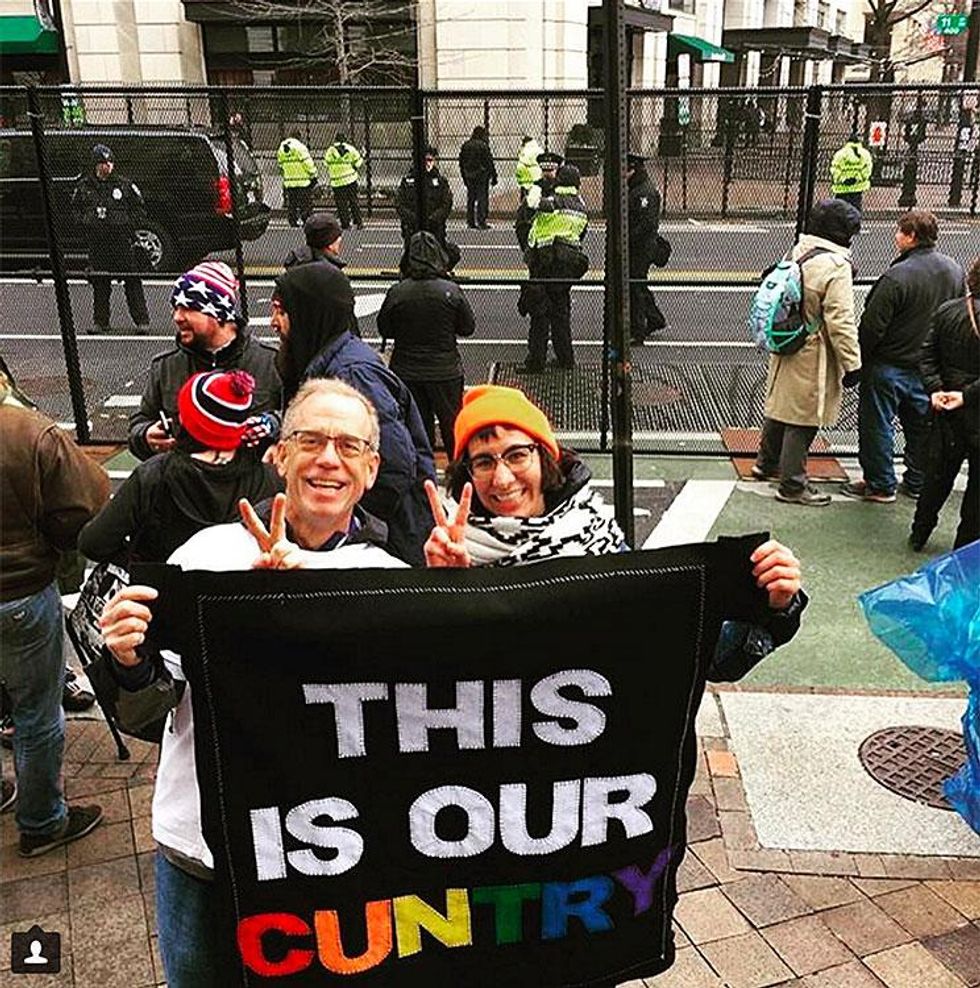 chiara_no_: "Me, this dude and cops..."