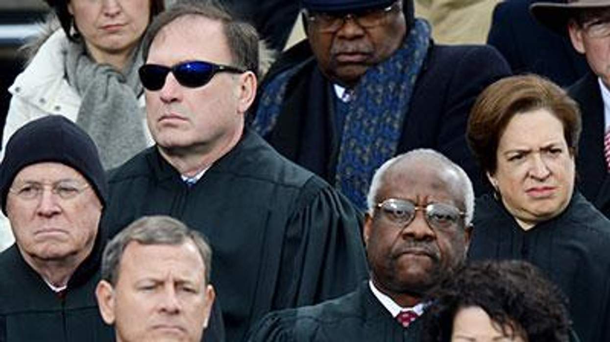 Clarence-thomas-scotus-x400