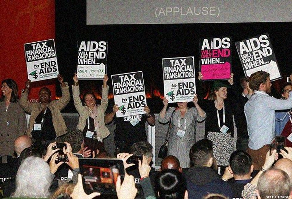 Clinton-aids-conference-x633_0