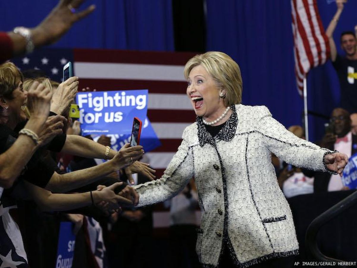 Clinton sails to victory in South Carolina
