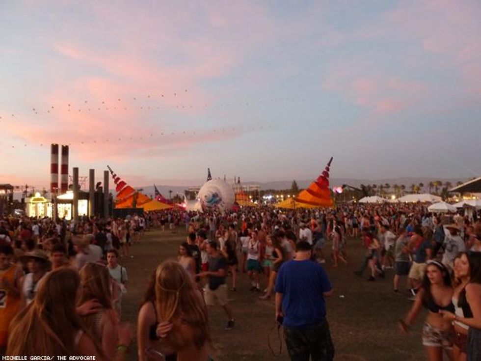 Coachellacrowdax633_mgforadv