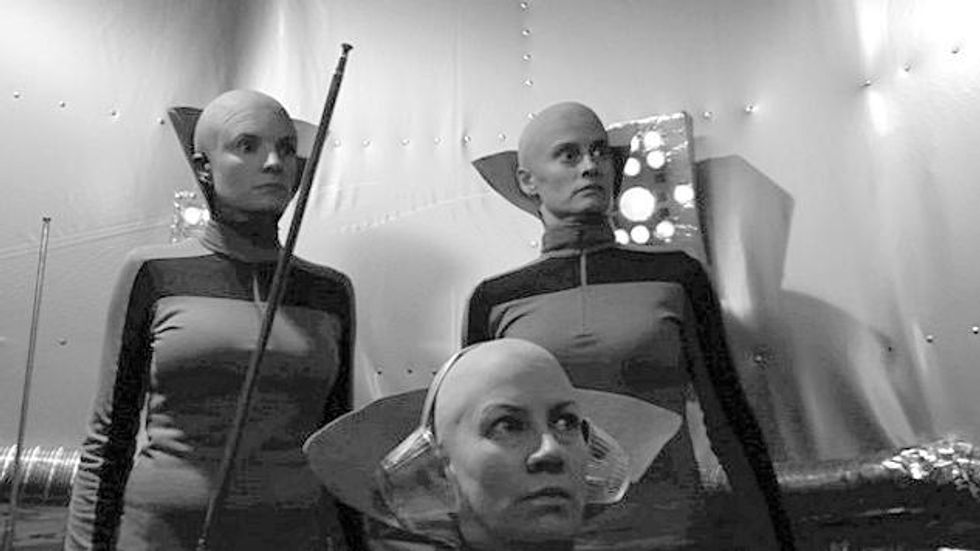 Codependent-lesbian-space-alien-seeks-samex633