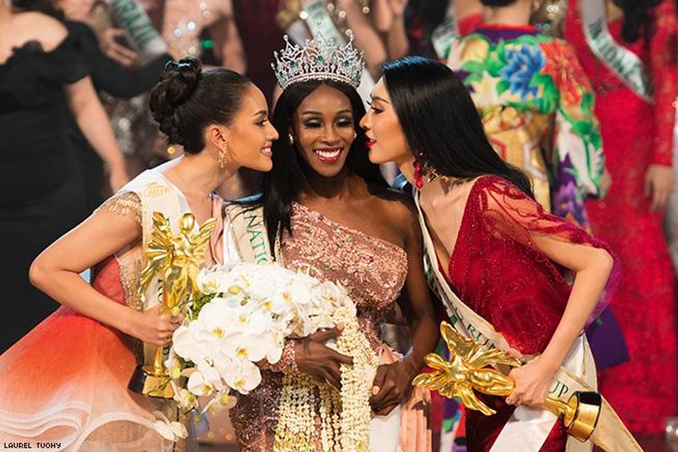 Congratulations kisses.