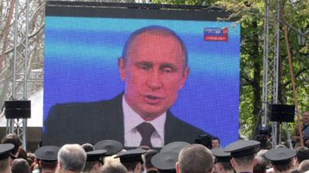 Crimea-russian-putin-gay-laws-2-x400