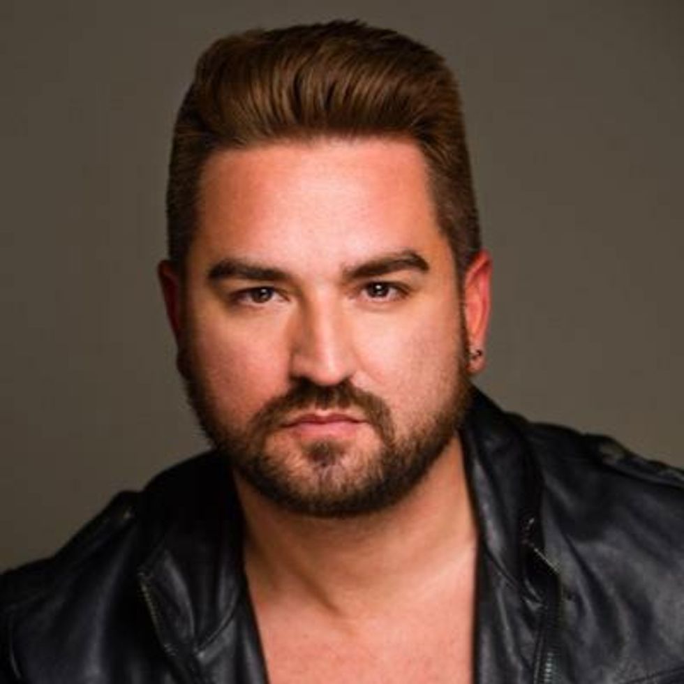 Damon-gonzalez-x400d_0