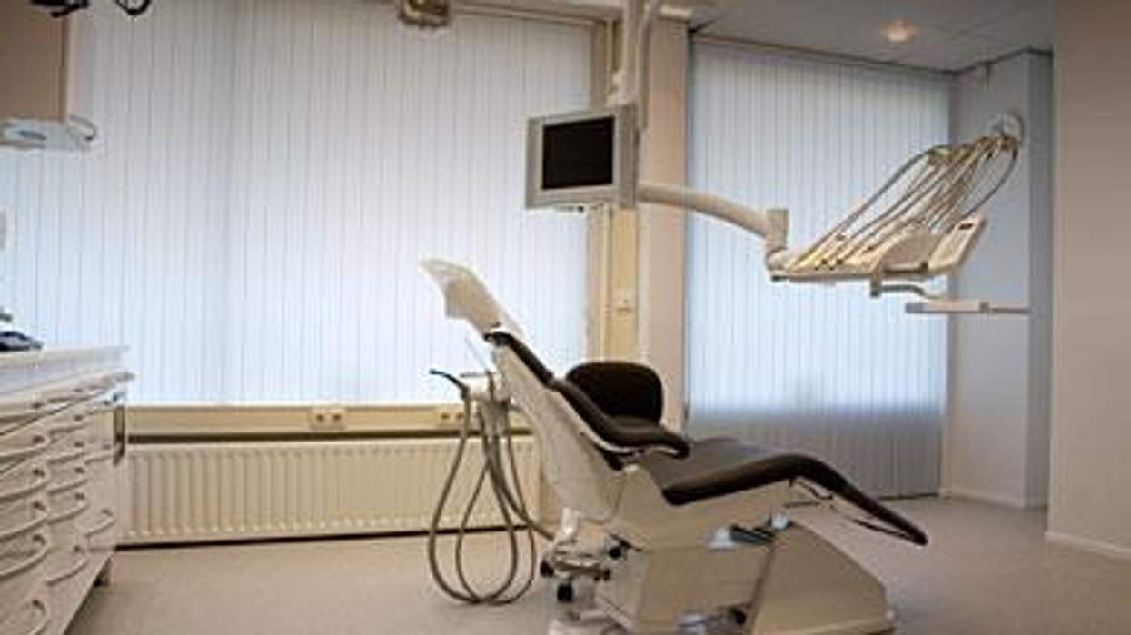Dentistx390_0