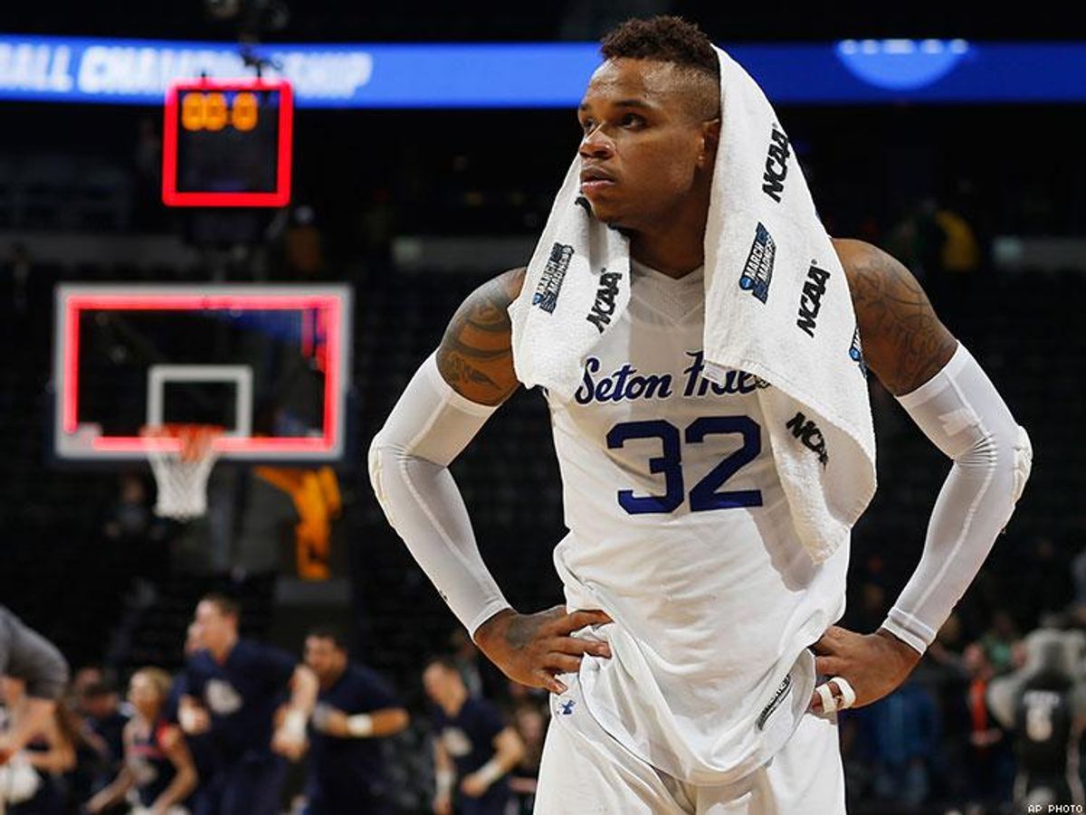 Derrick Gordon is the First Openly Gay Basketball Plays in March Madness