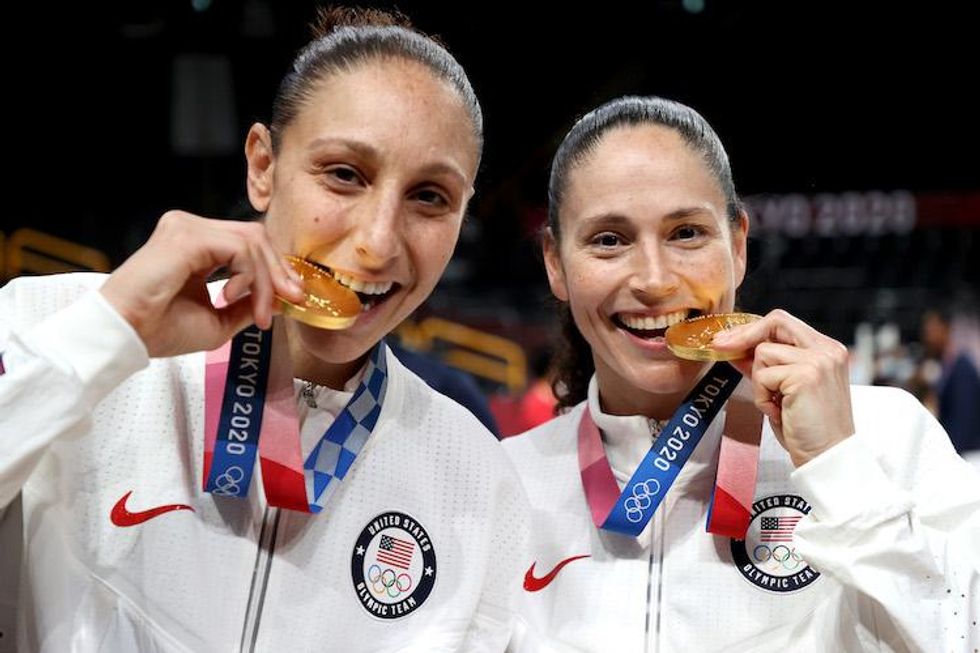 Diana Taurasi and Sue Bird