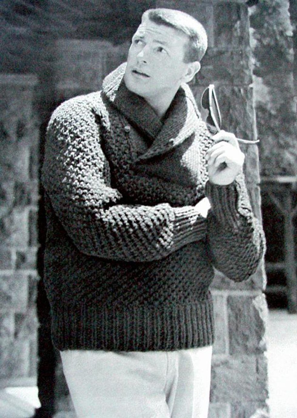 Doesthissweatermakemelookfatx633_0