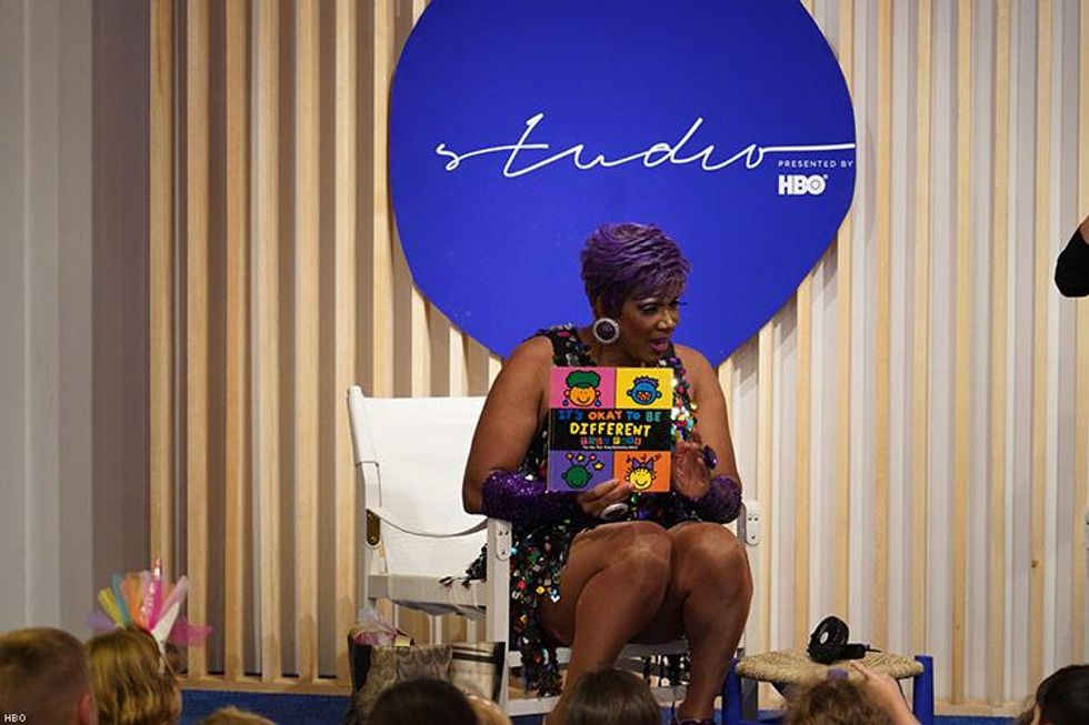 Drag-queen-story-hour_harmonica-sunbeam750x