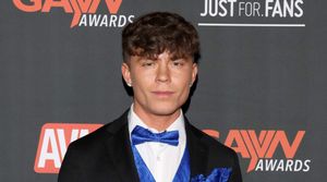 Adult star Drake Von arrested, charged with domestic battery