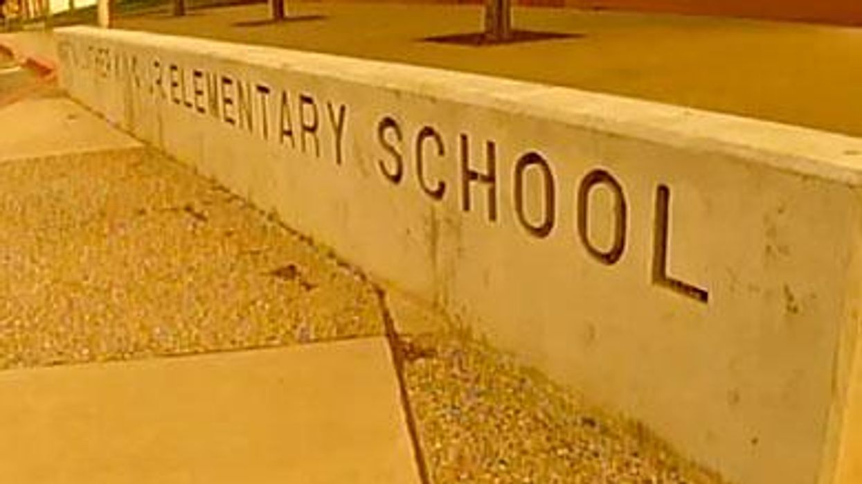 Elementaryschoolx390_0