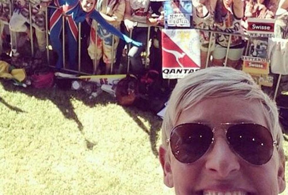 Ellen_melbourne_crowd_selfie_633_0