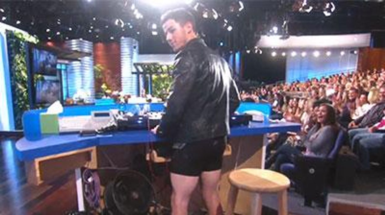 Ellen-nick-jonas-x400